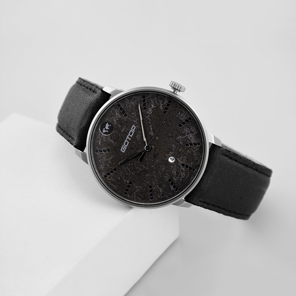 SS549-01 Men's Black Watch With Leather Strap