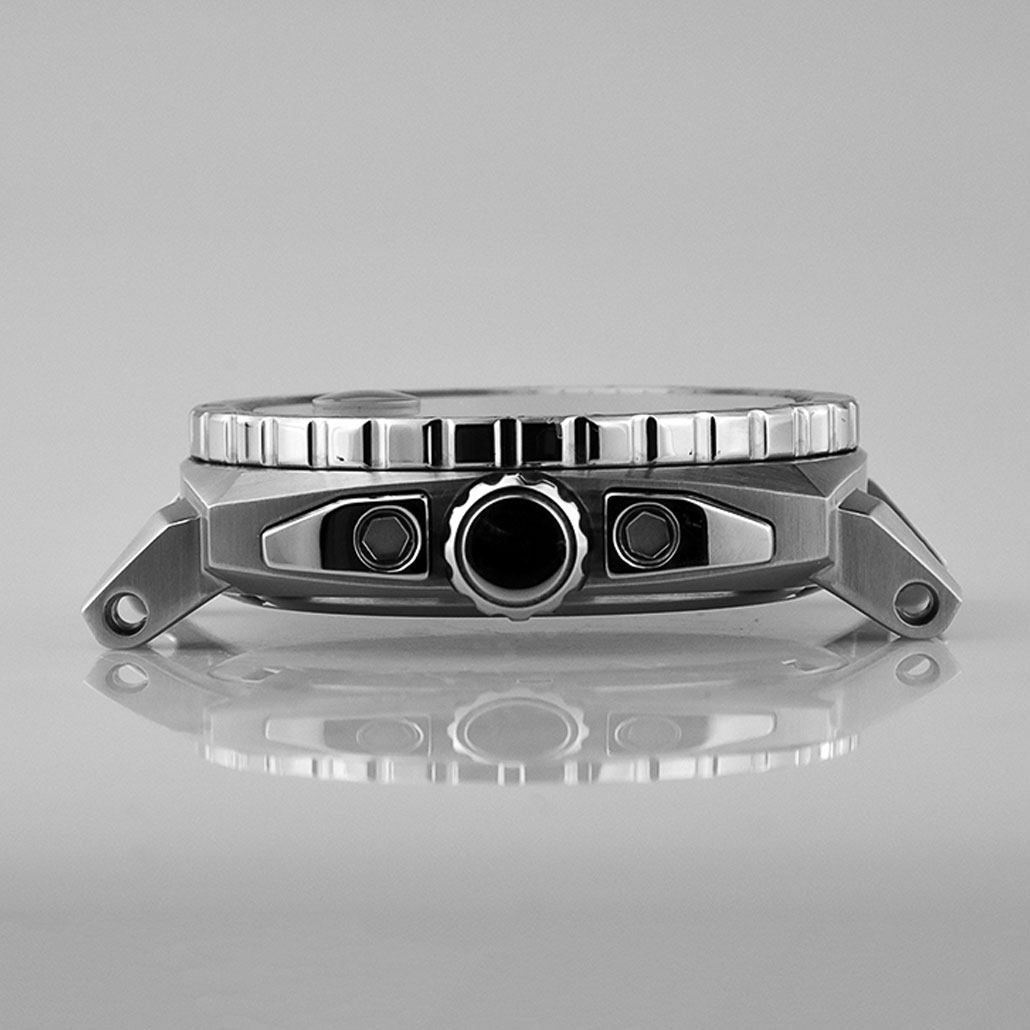 WC024 Polished Stainless-Steel watch Case with Knurled Details