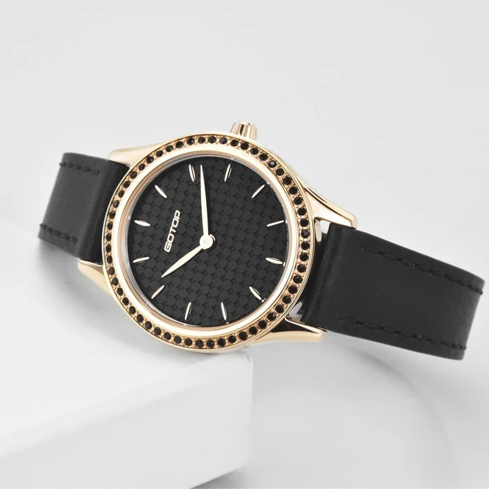 Exquisite Women's Watch Colorful Gemstone Brilliant Design High-End with Starry Dial Pattern