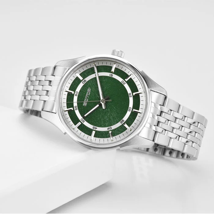 Luxurious Stainless Steel Men's Watch Sophisticated Durable and Elegant Design for Gentlemen
