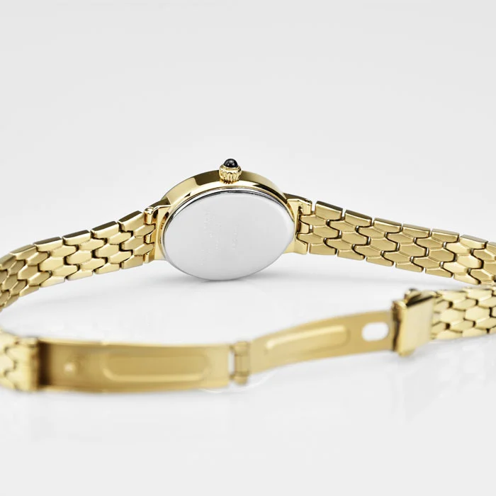 Stainless Steel Lady Diamond Watches Custom Oval shape Sunray Dial Quartz Watches