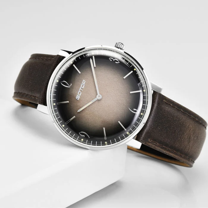 Vintage Men's Quarz Watch With Leopard Eye Dial Gradient Genuine Leather Strap