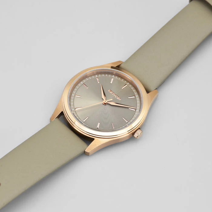 Unique Little Fresh Ladies High Quality Steel Watch with Double Textured Dial and Elegant Strap